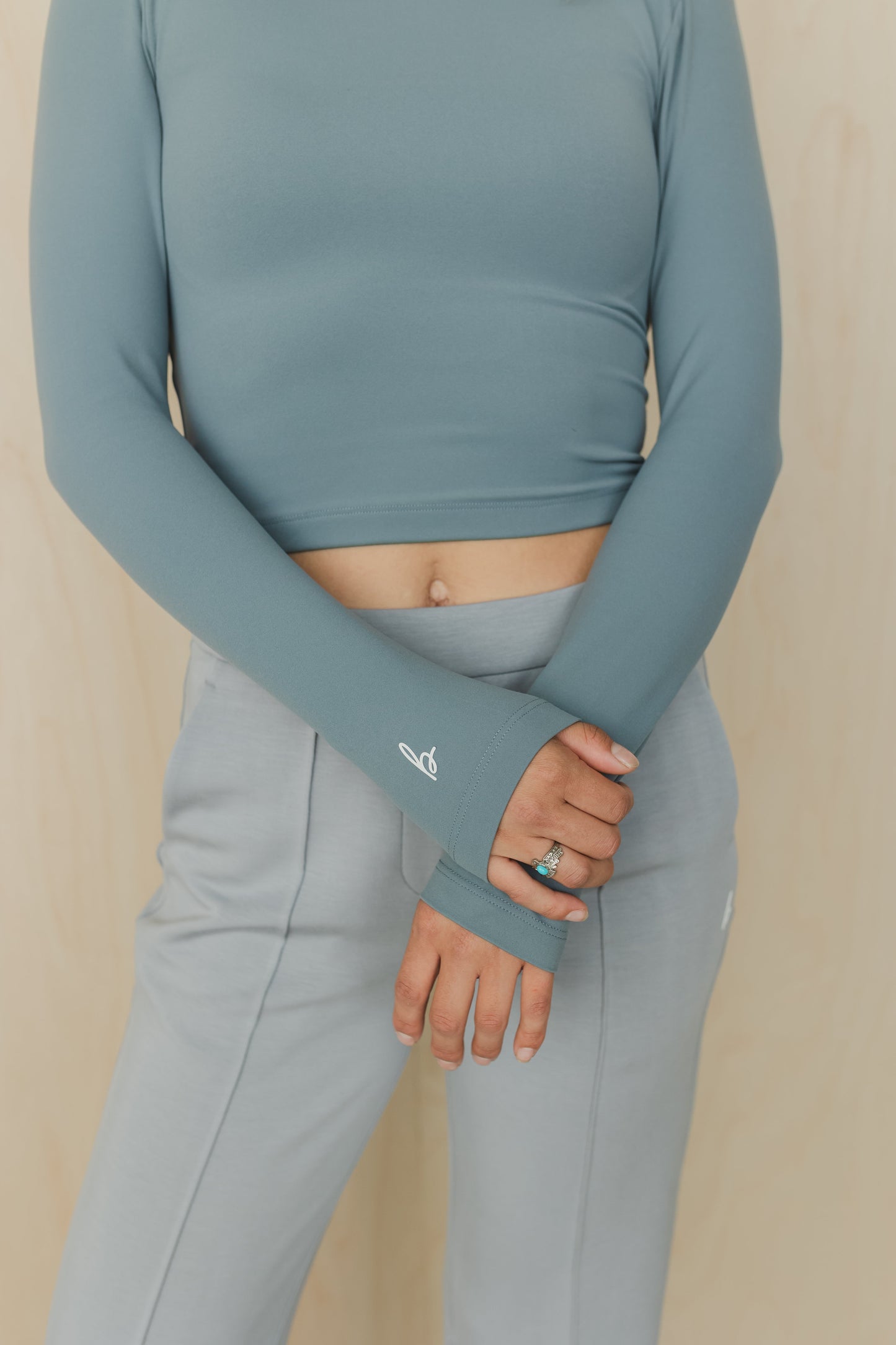 Annabelle Long Sleeve with Built-In Bra – Sleek Support Top for Everyday Comfort